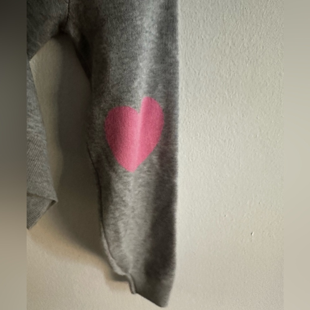 Marks & Spencer Disney’s Mickey & Minnie LOVE crewneck sweater size XS knit NWOT - Picture 5 of 10